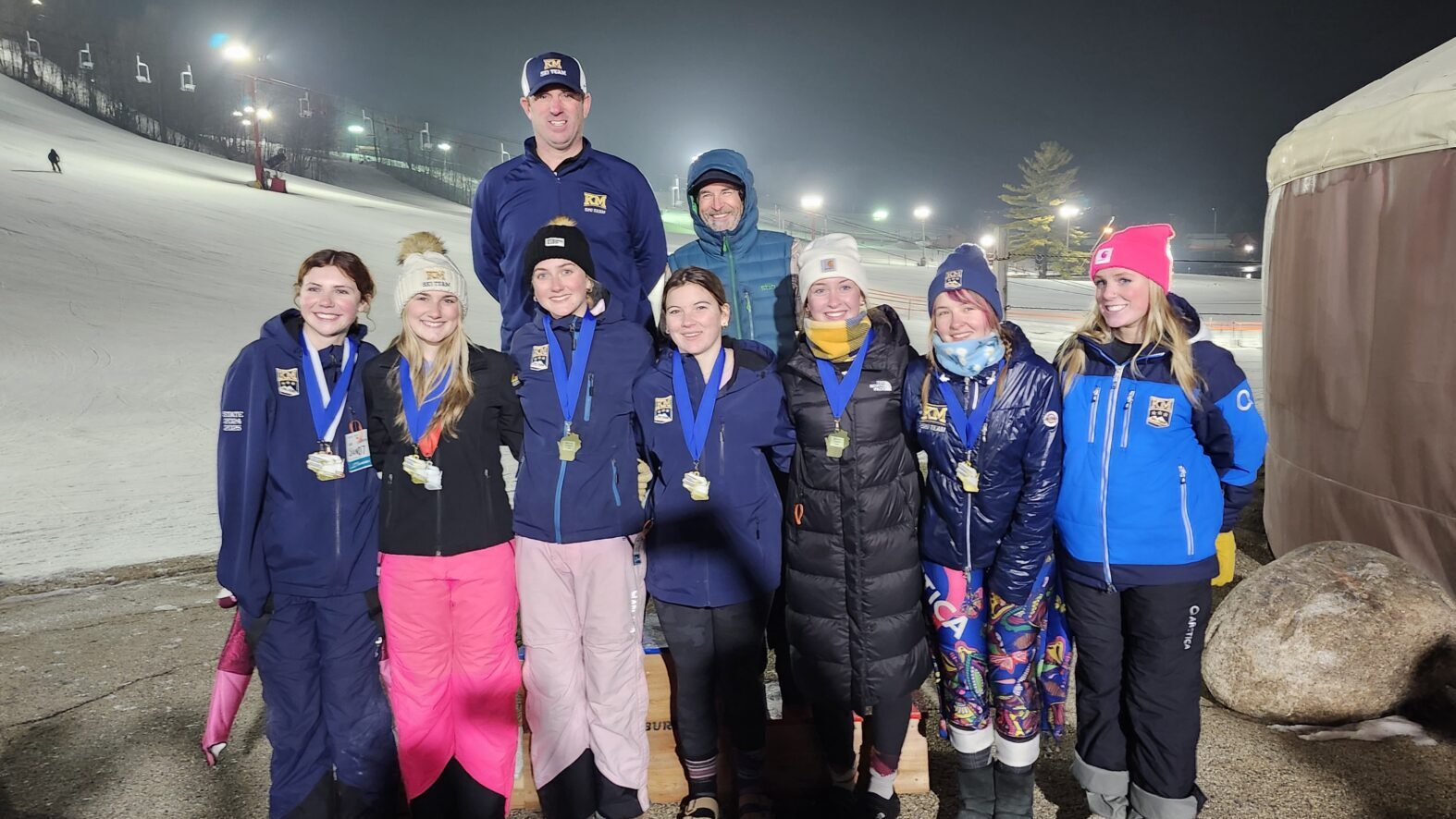 The KM/SJN ski team poses